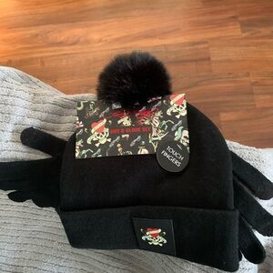 Ed Hardy Black Glove and Hat Set